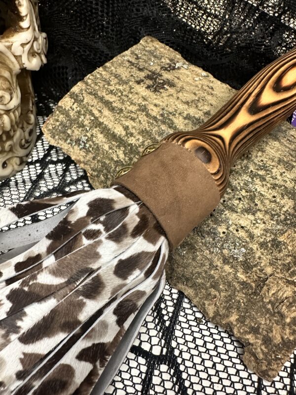 leopard print hair-on-hide with nubuck leather flogger with hand-turned handle - Image 3