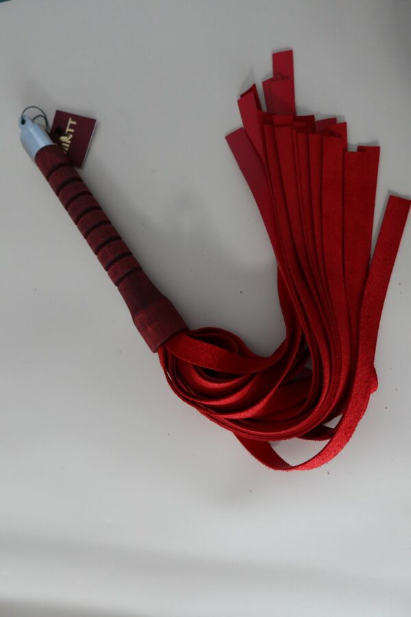 Red Glandis handle which has been dyed red with a stainless steel capped end and red suede side out 20mm falls