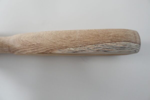 Solid oak handmade bat - Image 2