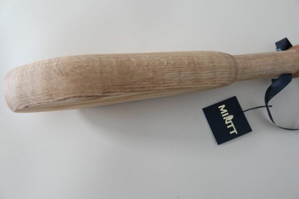 Solid oak handmade bat. - Image 2