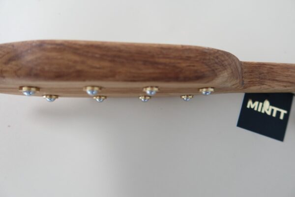 Solid oak handmade paddle with 8no. brass and ball bearing fittings. - Image 2