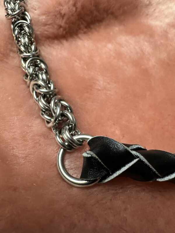 Black leather and steel chainmail Lash - Image 4