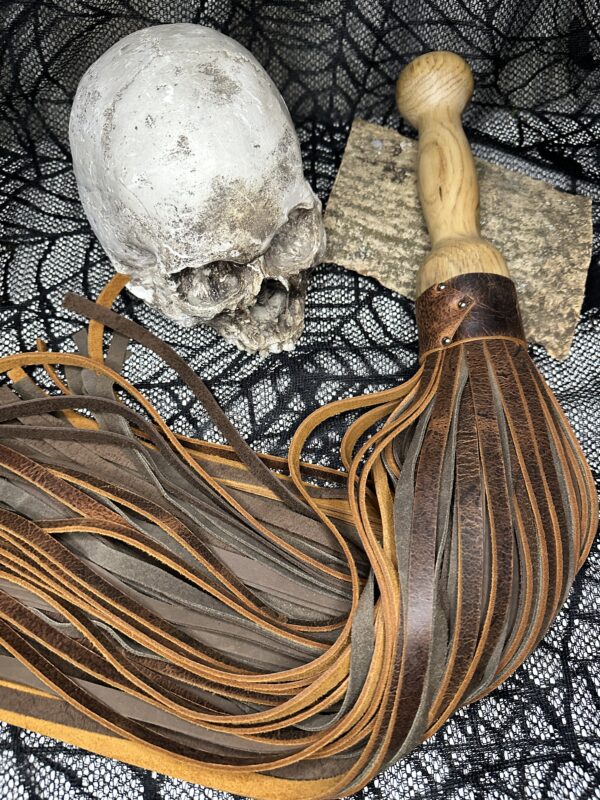 The Earth Power flogger with hand turned handle