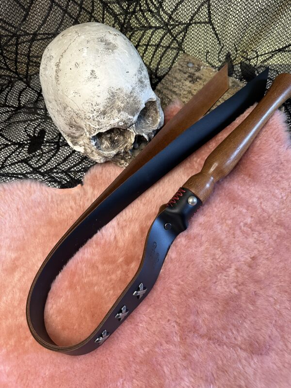 Triple X leather traditional style Quirt