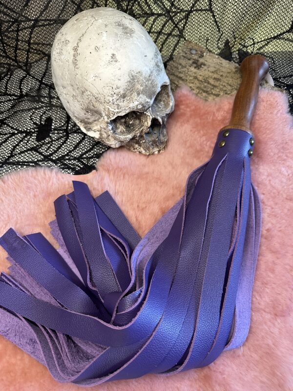 Classic purple flogger - Image 4