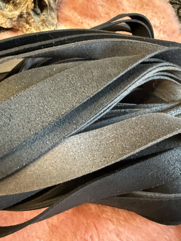 The Waxed Walloper super heavy waxed suede flogger - Image 5