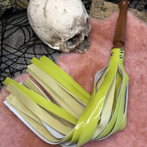 The Zinger- zesty patent and leather flogger