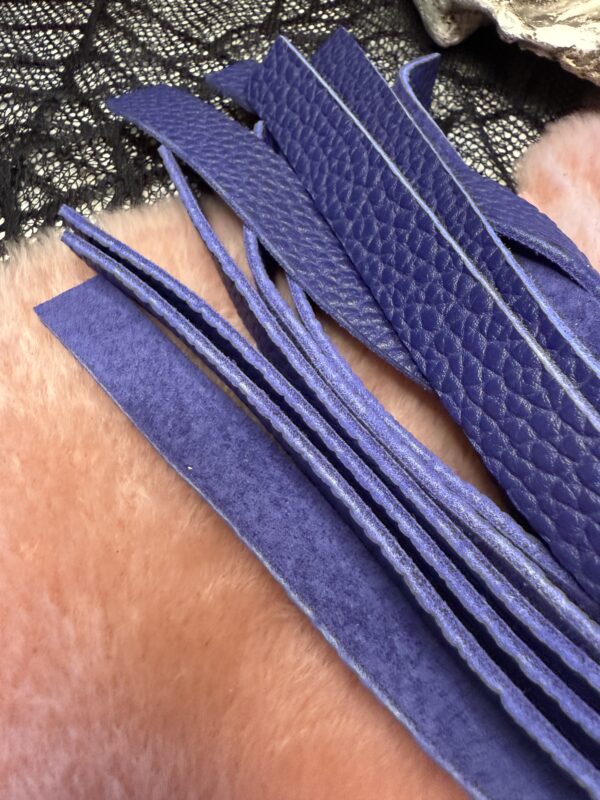 Mummys Violent Violence flogger - Image 6
