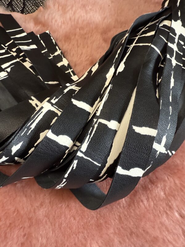 Black with white print calfskin flogger - Image 5