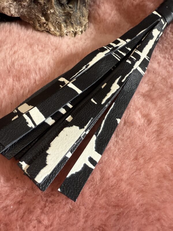 Black with white print calfskin pussy/dick flogger - Image 5