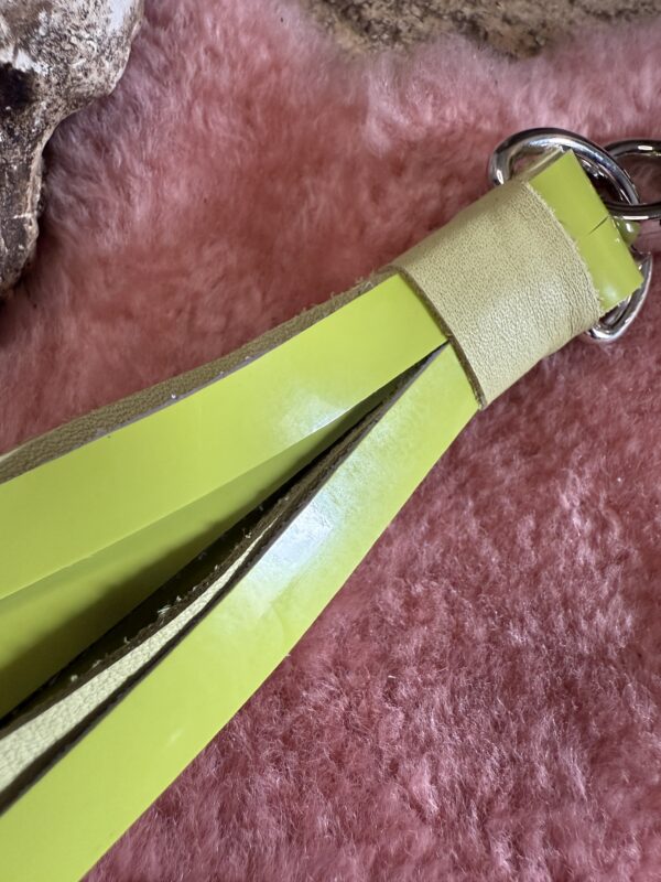 Extra Zinger patent leather and cowhide pussy/dick flogger - Image 5