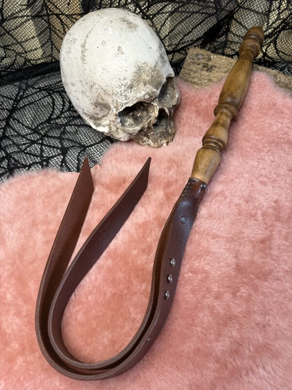 Buffalo Leather traditional style Quirt with reclaimed Oak spindle handle