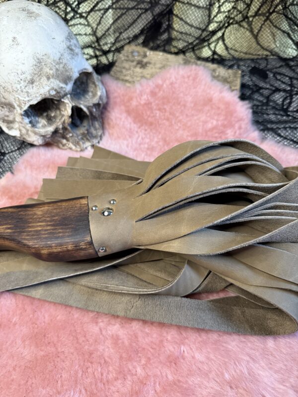 The Windsor Burning Flogger - Image 2