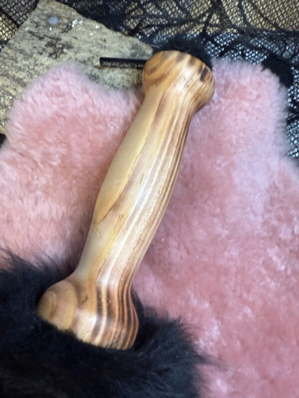 John Snow Sheepskin, Nubuck and rubber flogger - Image 3