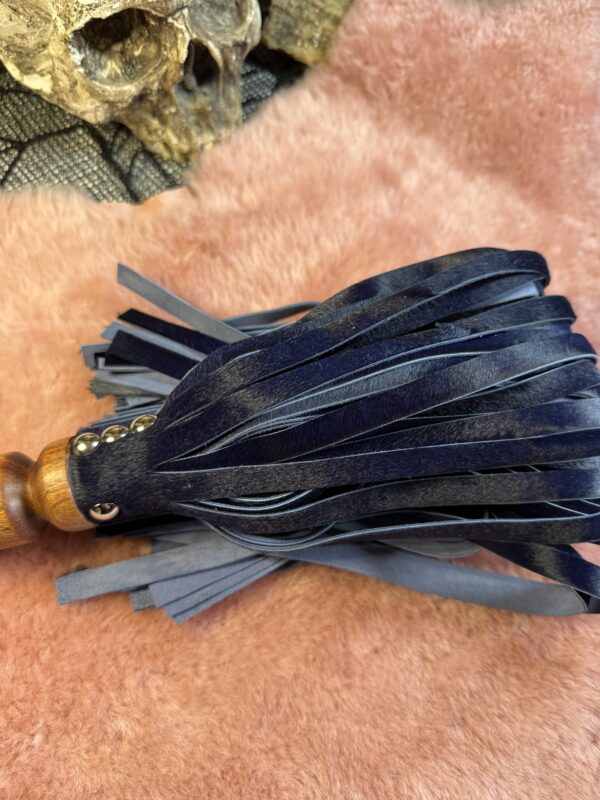 Midnight Blue Hair on Hide leather flogger with hand-turned handle - Image 2