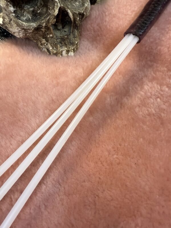 Triple nylon cane with leather handle - Image 3