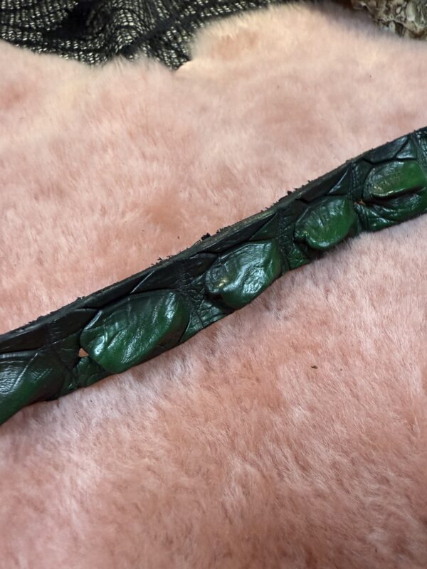 Short Green Alligator Back strap Dragon Tail whip - Image 4