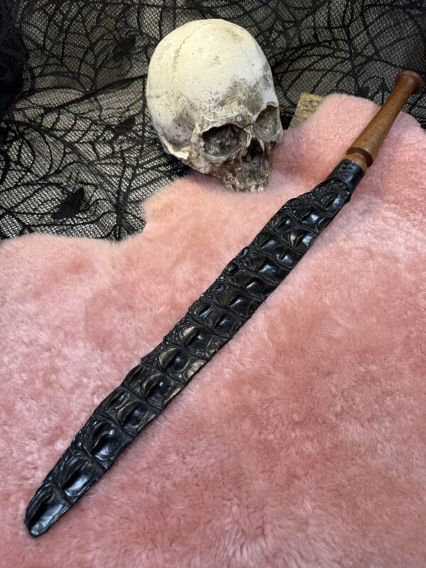 Short Alligator Back strap Dragon Tail whip