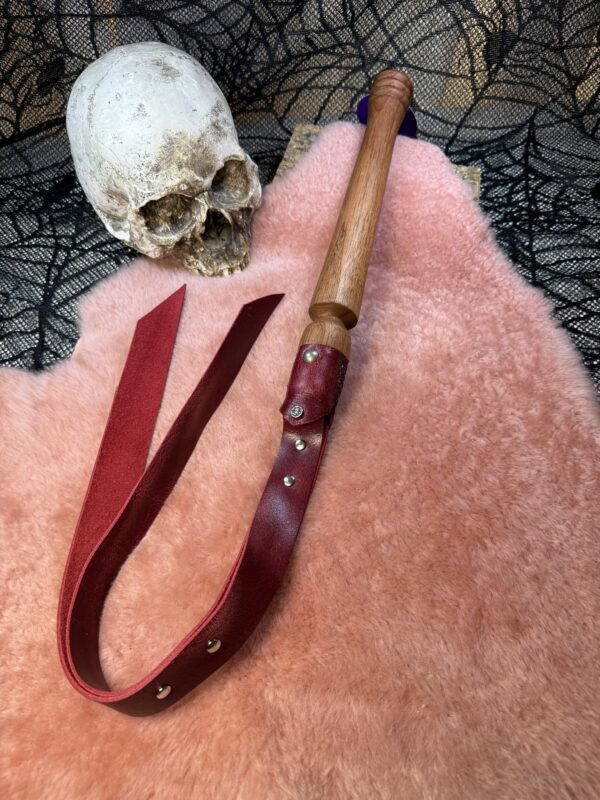 Bloody Quirt - leather traditional style Quirt with Skull studs