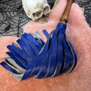 Blue hair on hide flogger with coloured handle