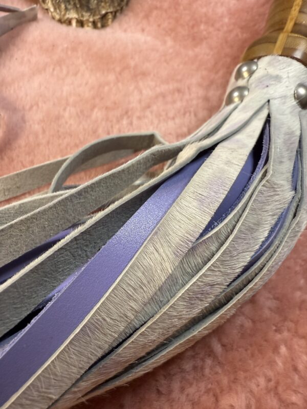 Lilac Sensations hair on hide and leather flogger - Image 5