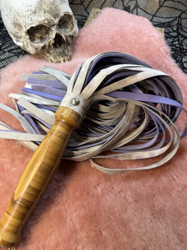 Lilac Sensations hair on hide and leather flogger - Image 4