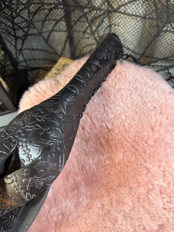 Black embossed Braided Bum Beater Leather Paddle - Image 3