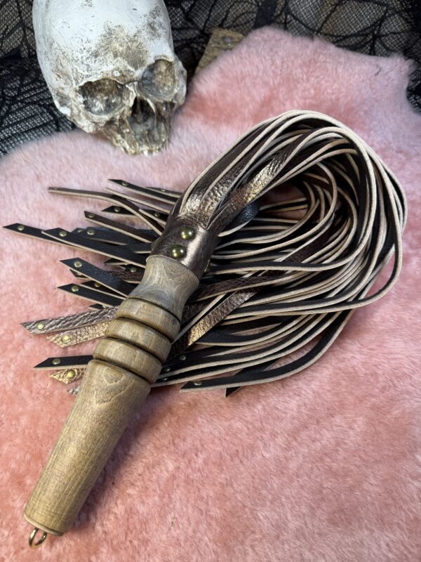 The Copper Kisses Flogger - Image 2