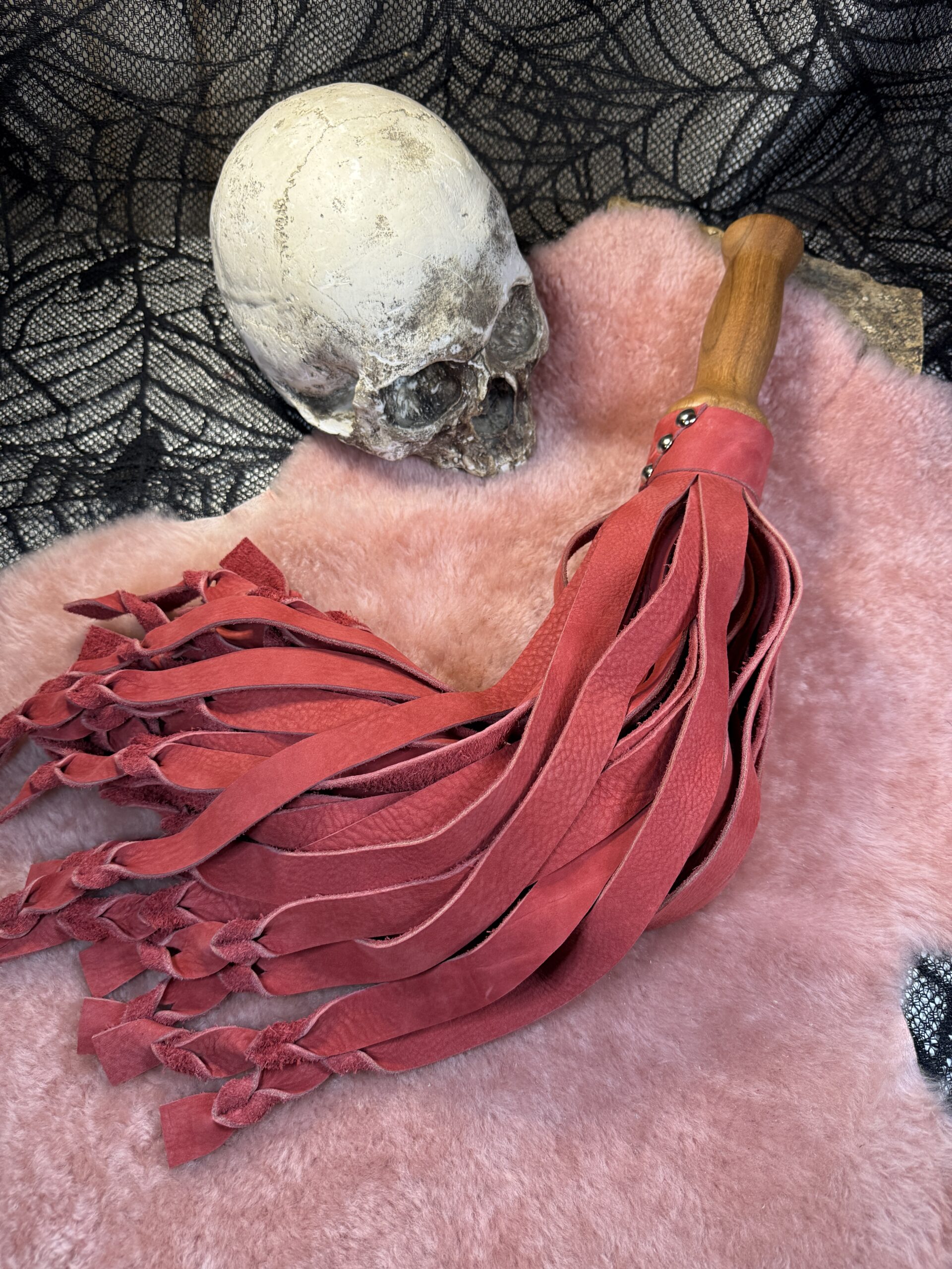 The Red Mass flogger with character handle