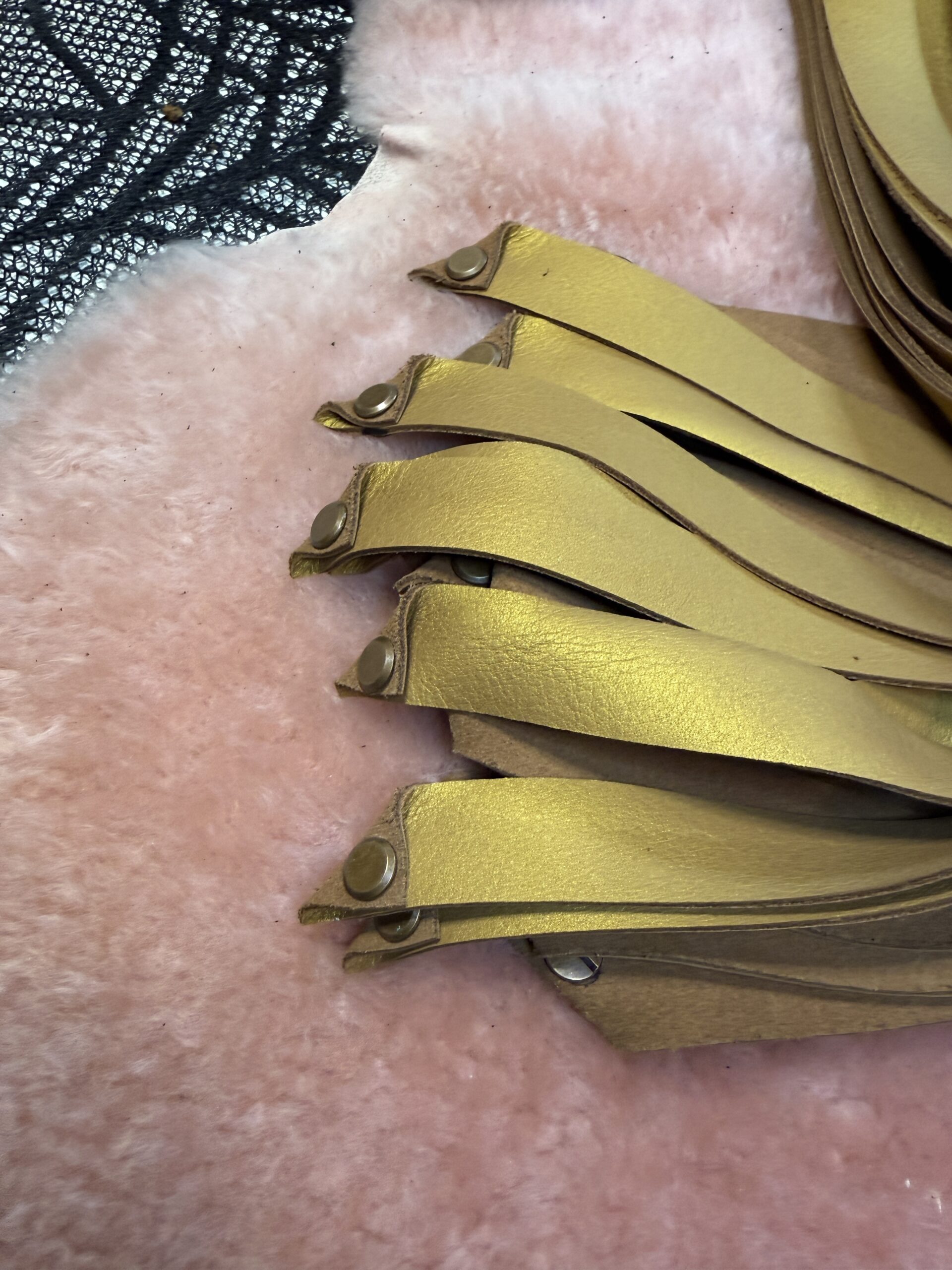 The Copper Countess flogger with character handle - Image 5