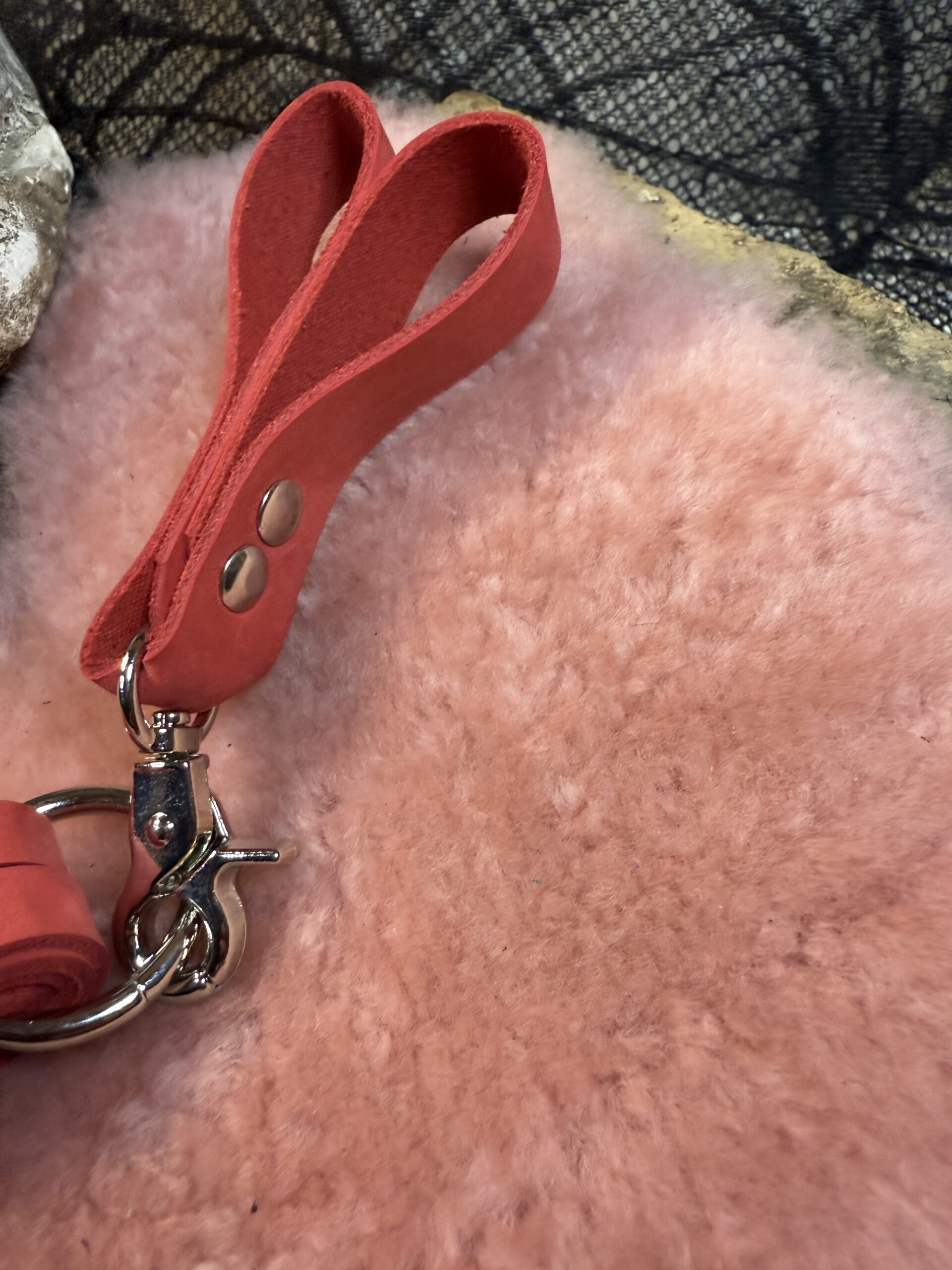 The Scarlet Command pussy/dick flogger - Image 2