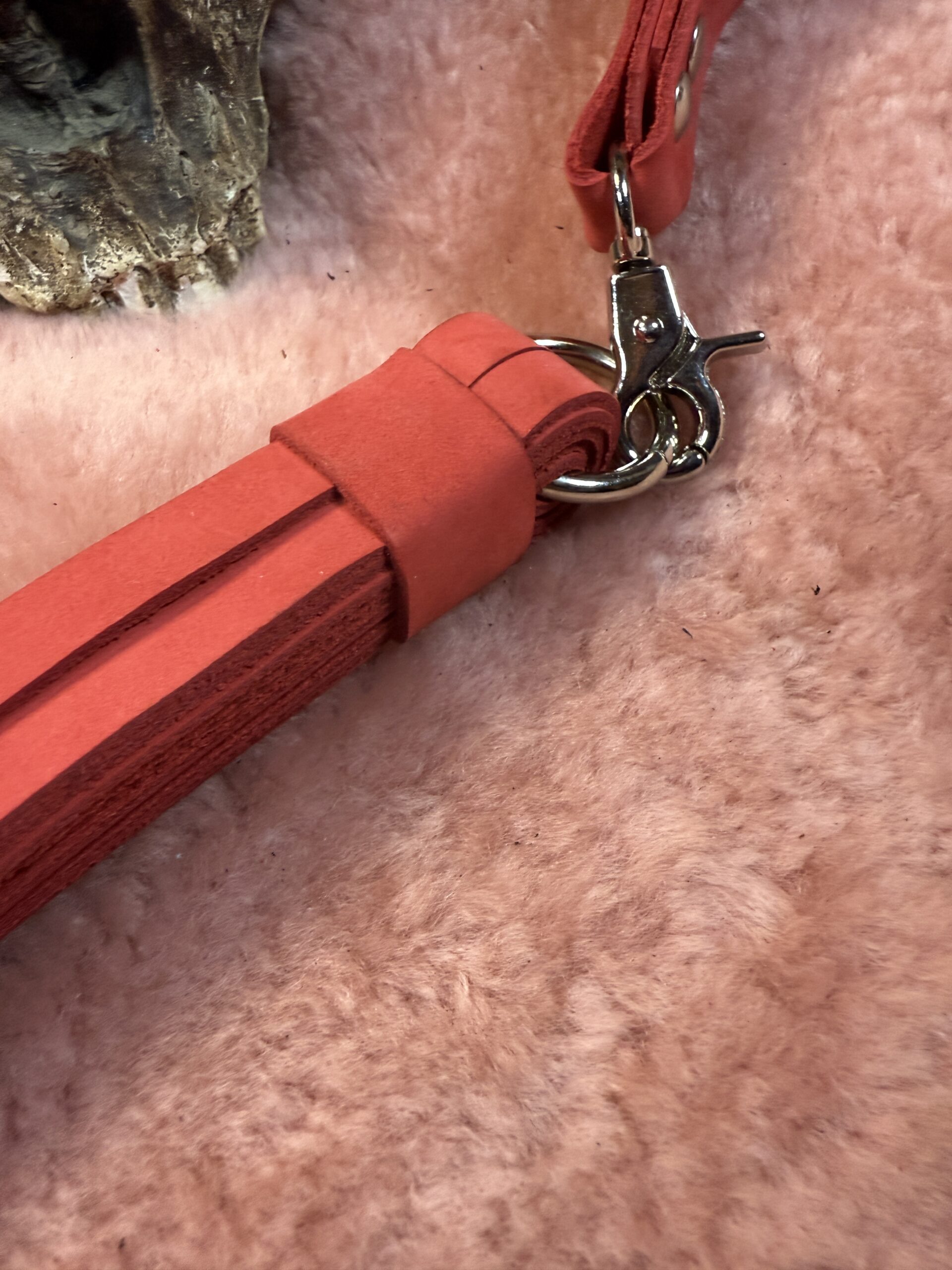 The Scarlet Command pussy/dick flogger - Image 3