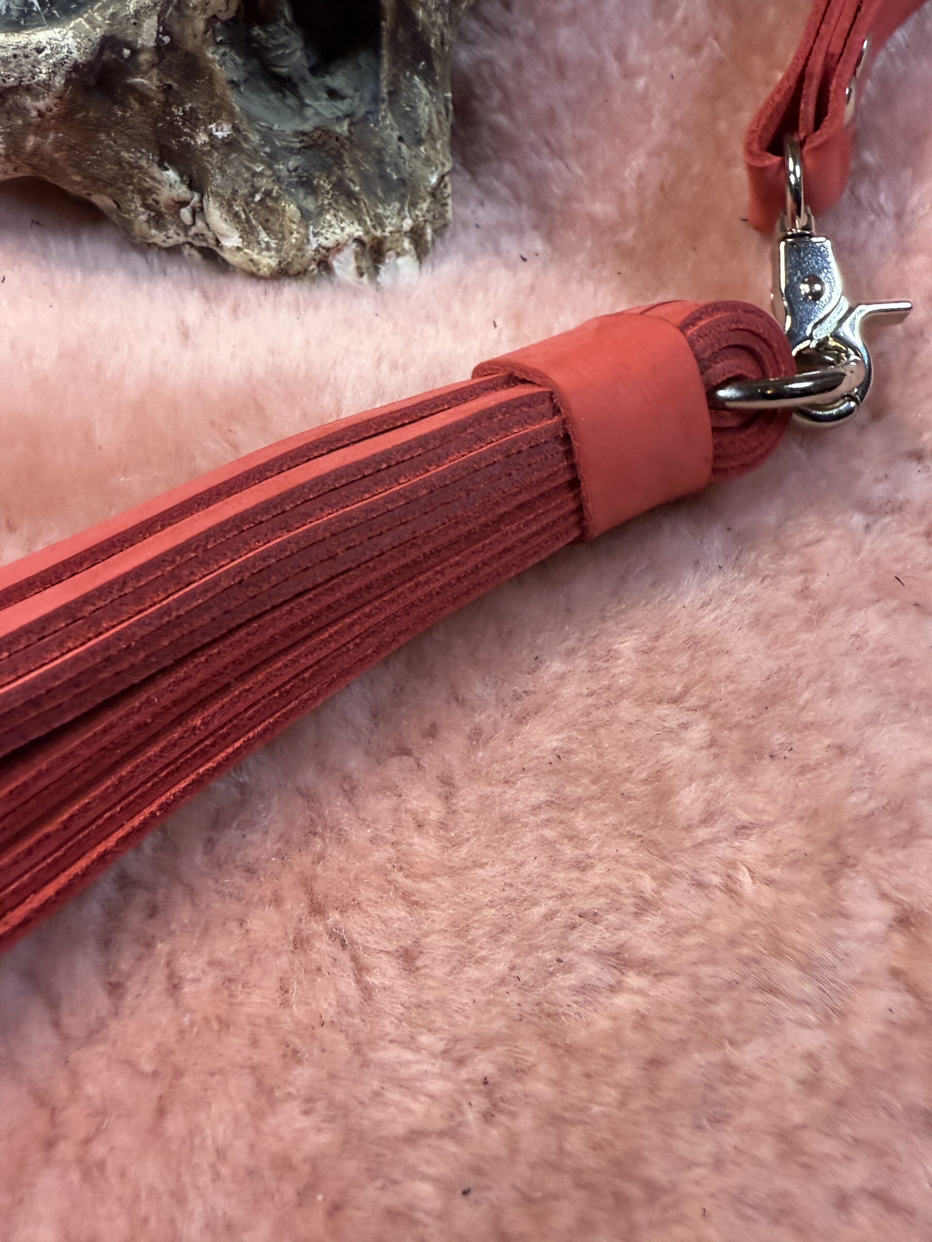 The Scarlet Command pussy/dick flogger - Image 5