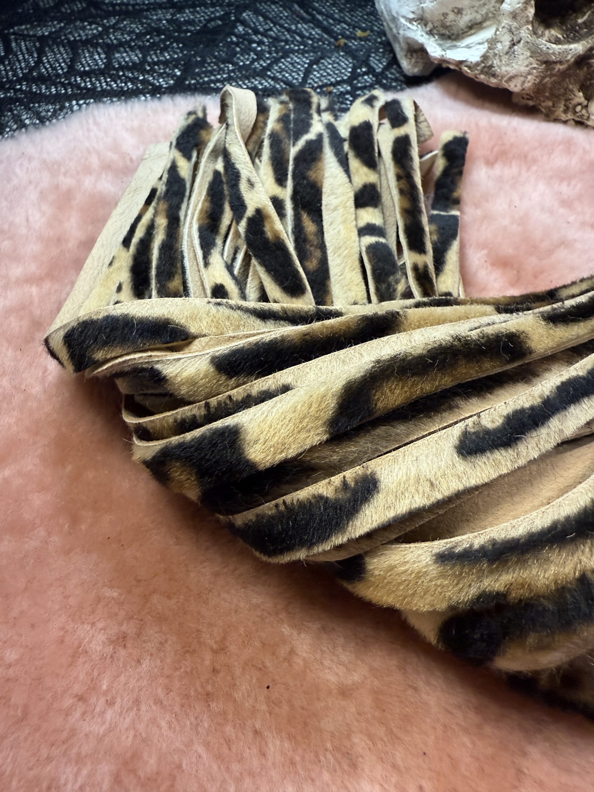 Luscious Leopard flogger with character reclaimed handle - Image 5