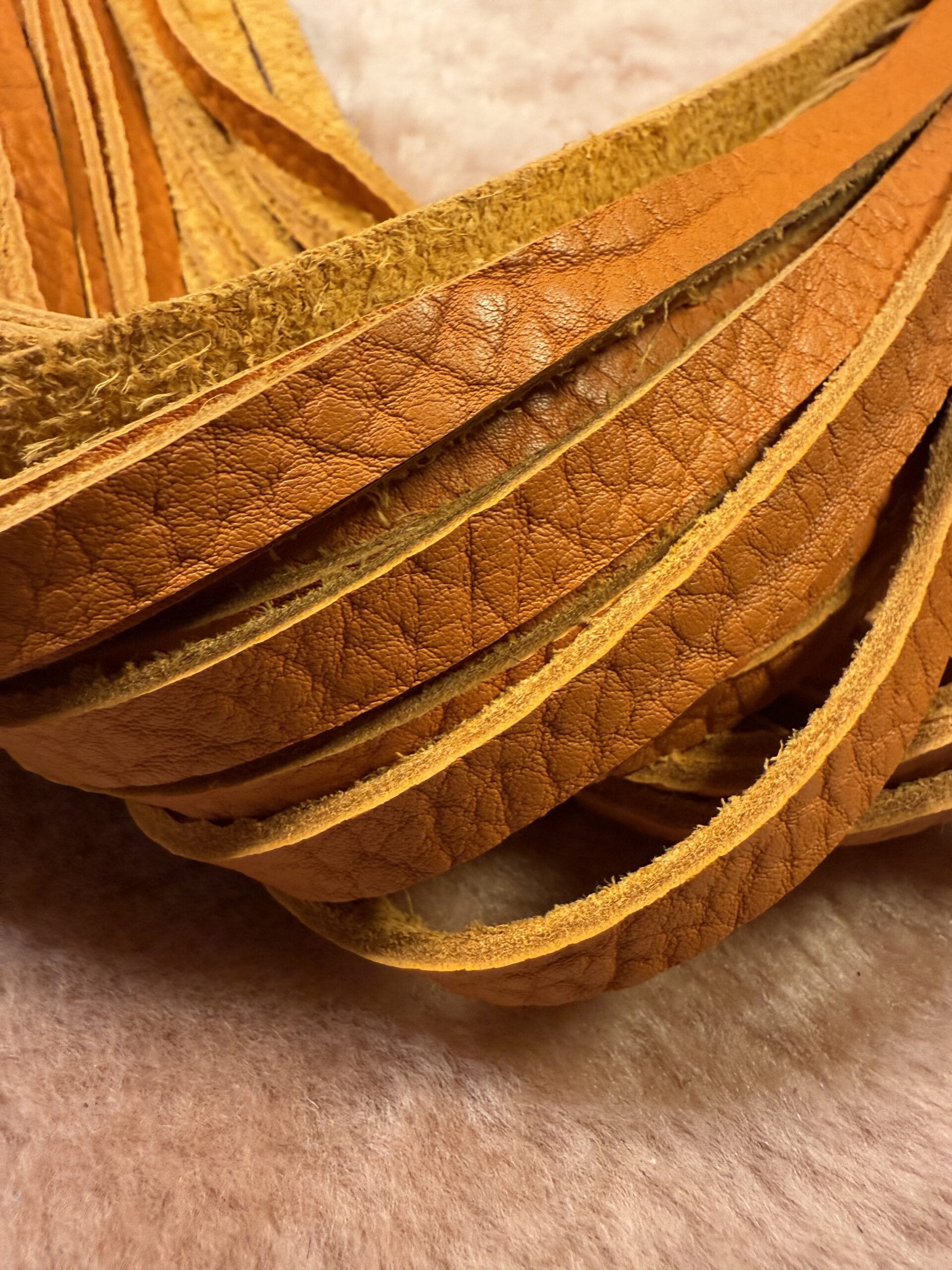 Zestfall- flogger with hand turned handle - Image 5