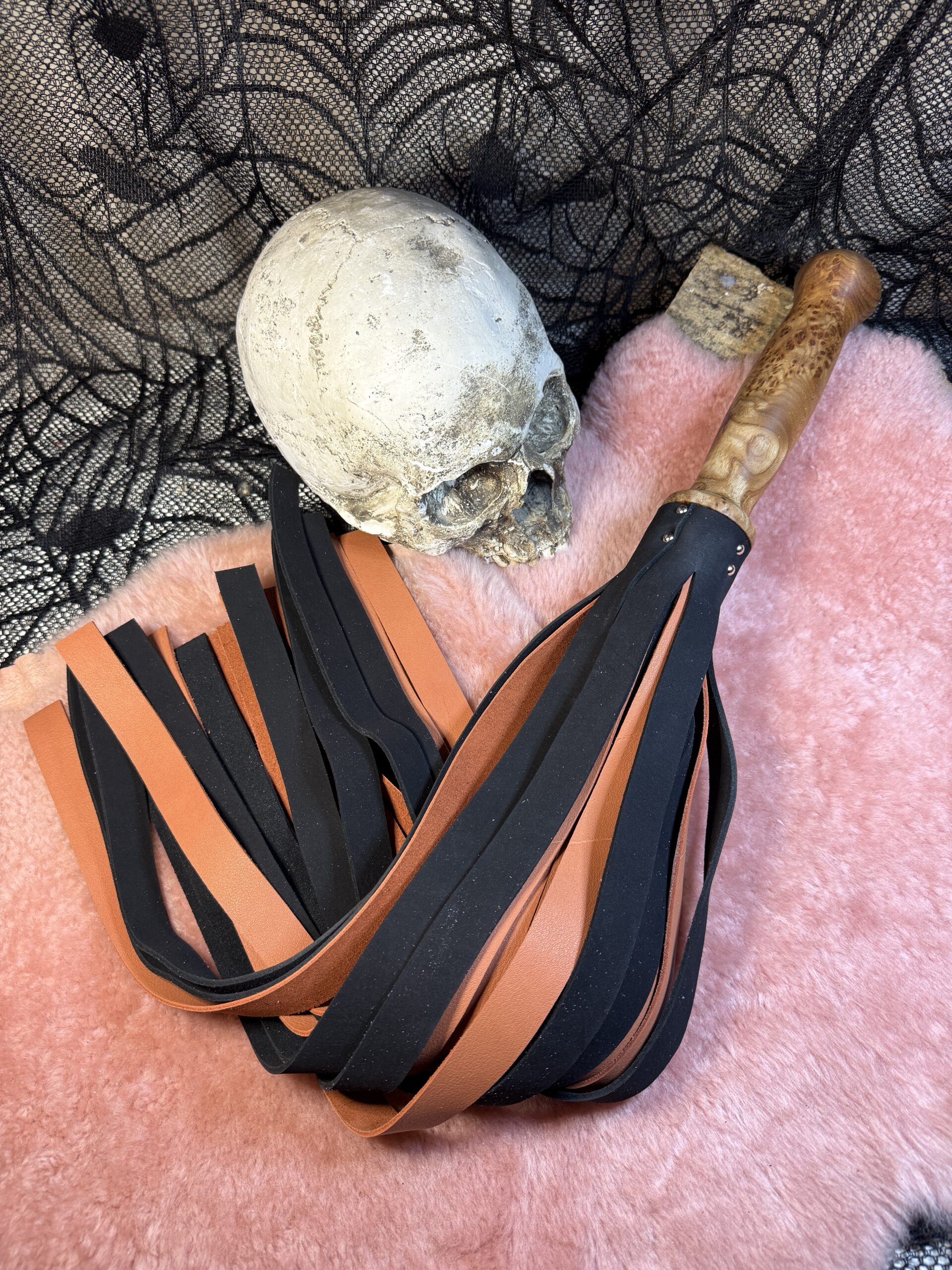 The Burlweight Flogger