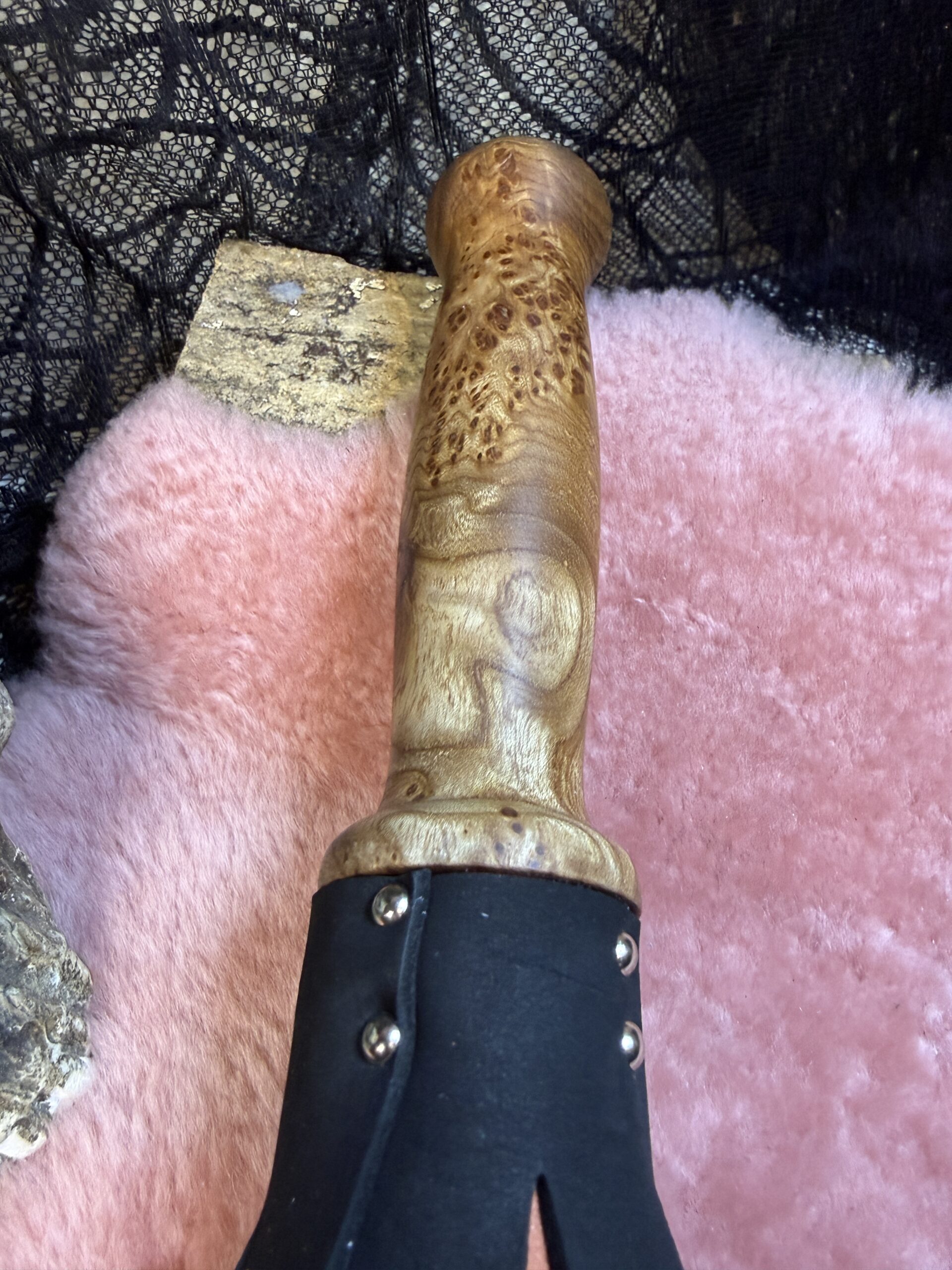 The Burlweight Flogger - Image 3