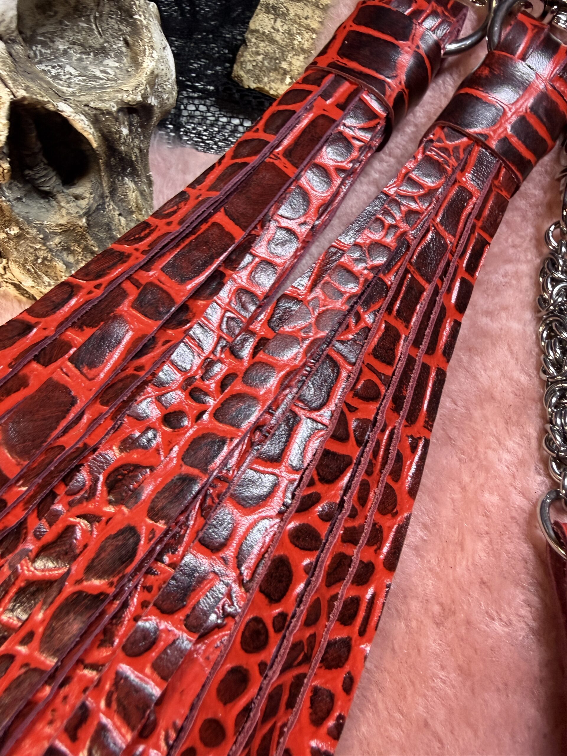 Gatorblood POI Florentine Floggers with finger loops - Image 4