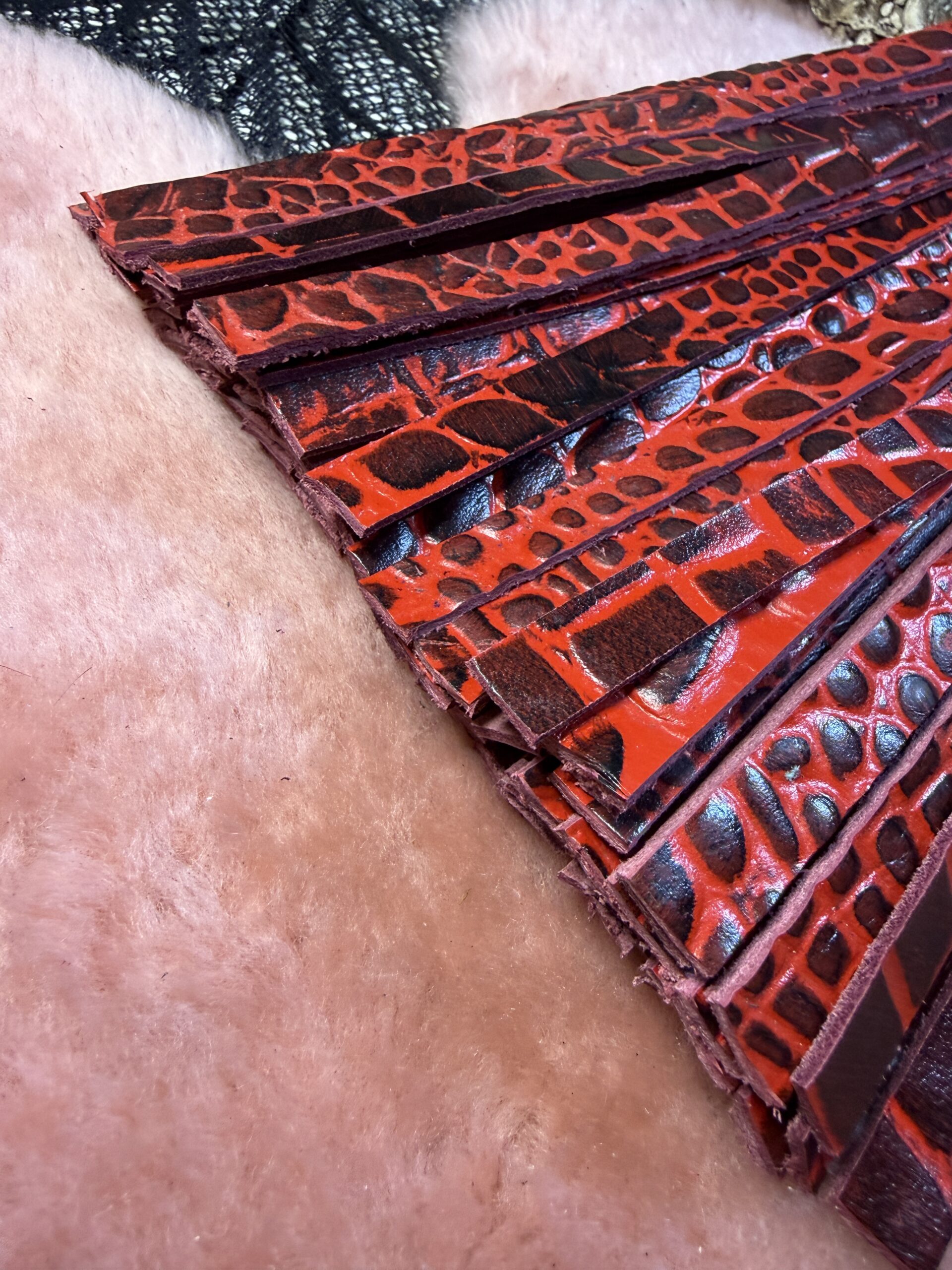 Gatorblood POI Florentine Floggers with finger loops - Image 5