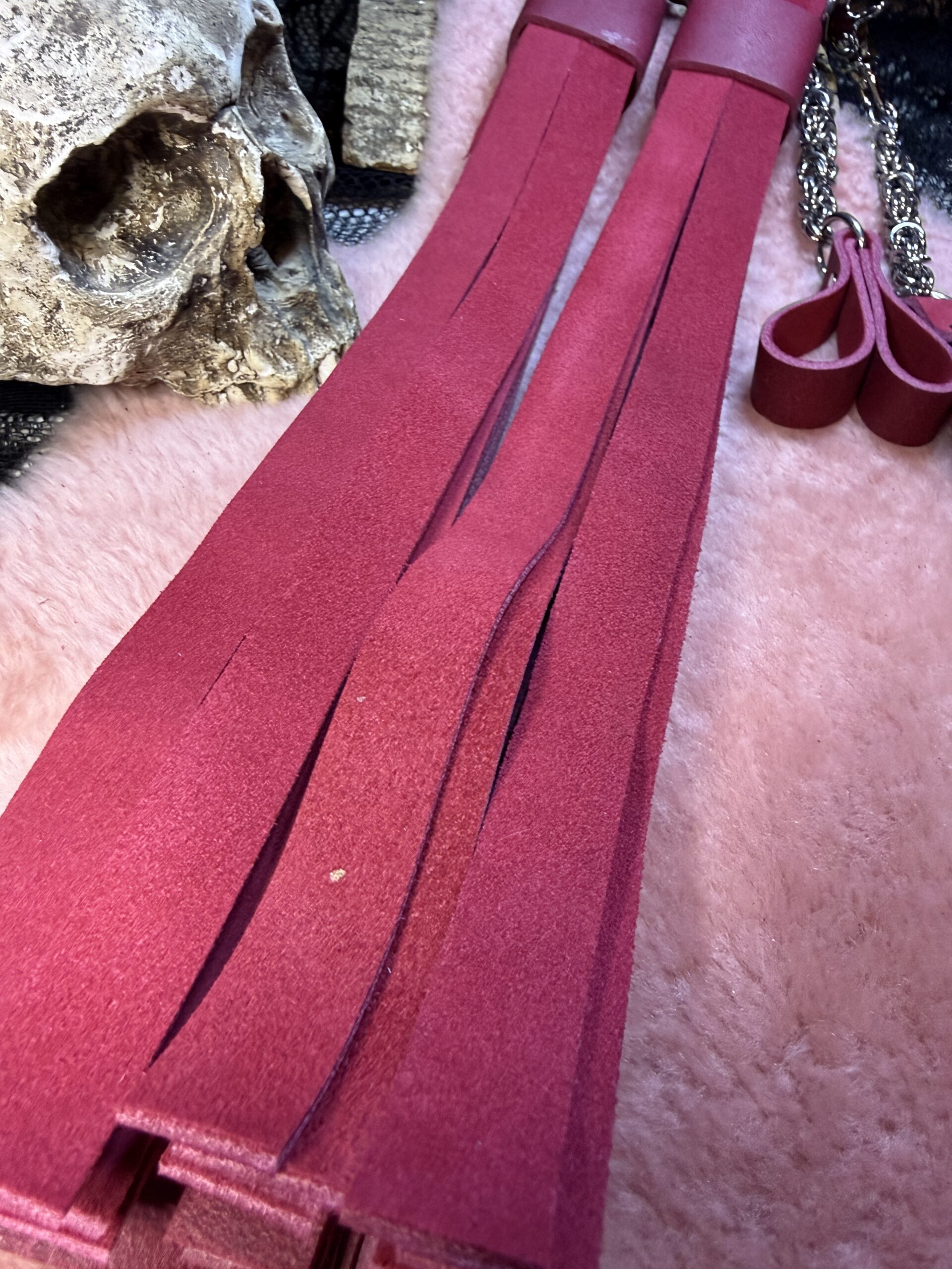 Crimson Tempest POI Florentine Floggers with finger loops - Image 4